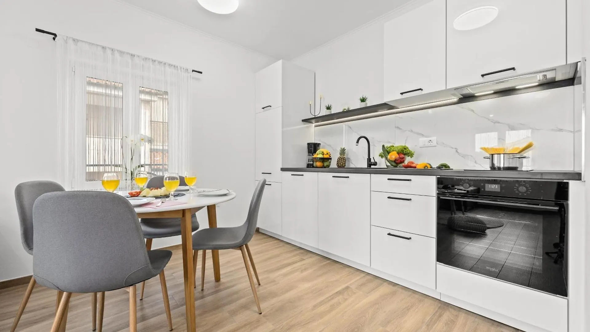 Apartments Gajic 파자나