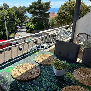 Jasna B Apartment Omišalj