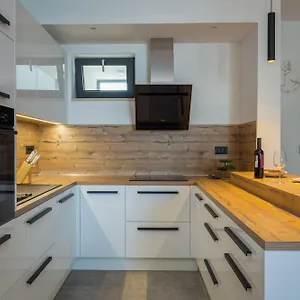 Fortuna Deluxe Apartment