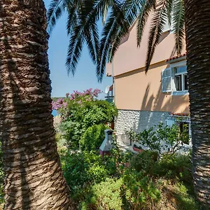 https://apartments-pepi.primorje-gorskikotar.com