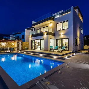 Karukera - Private Pool - Sea View Villa Rovanjska